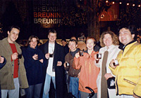 Universitat Stuttgart, Prof.Auweter-Kurtz and her students with Gluehwine. (Dec. '00)